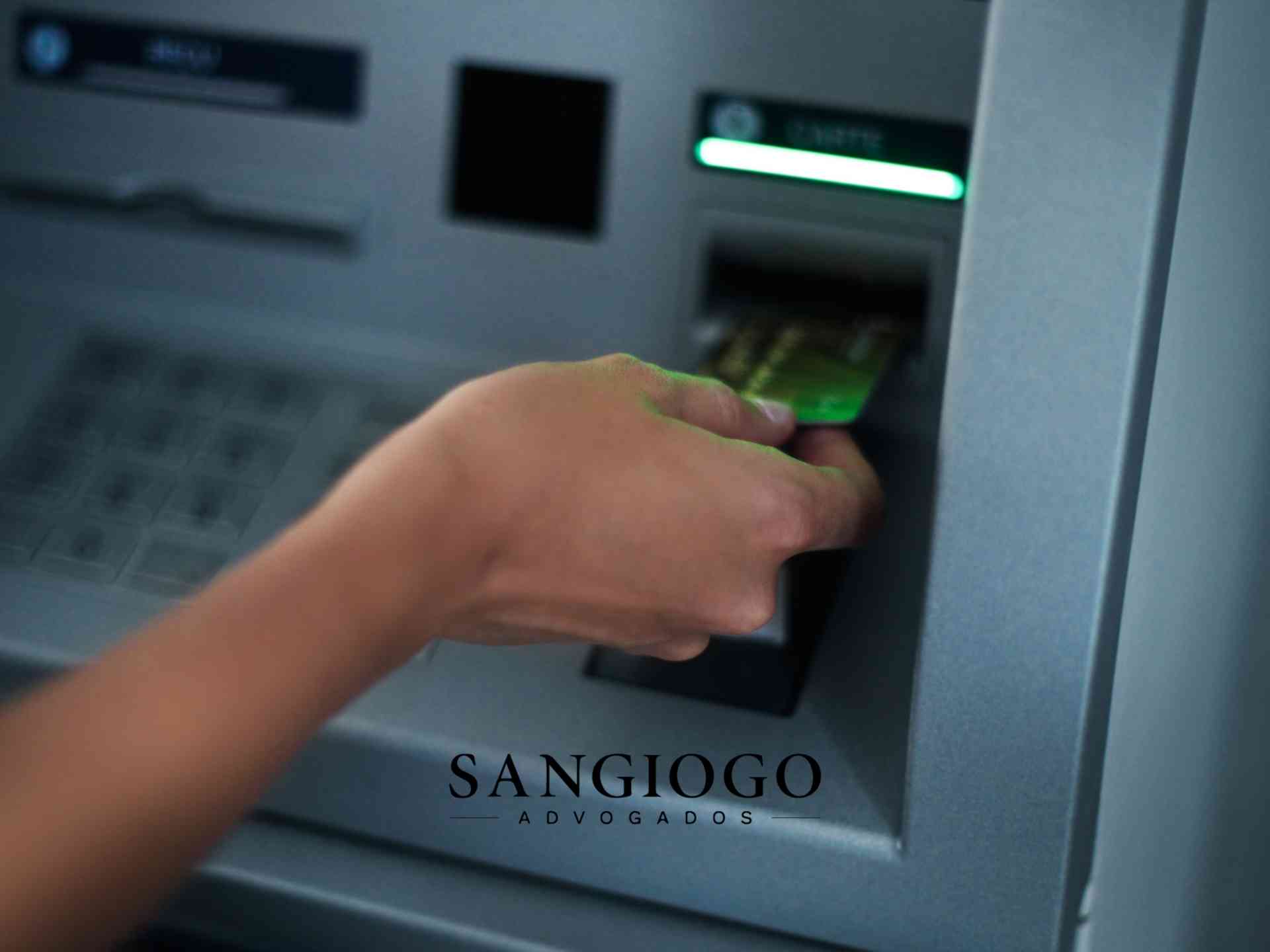 Quais Contratos Bancários Podem Passar por Revisão de Juros?