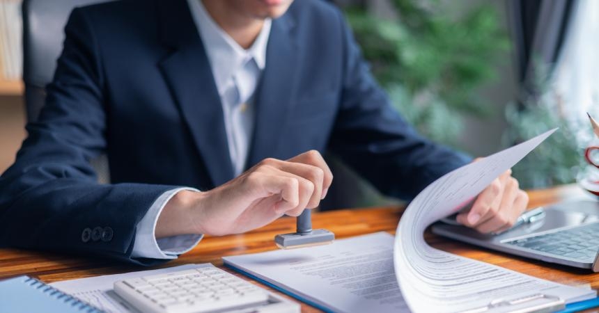 Revisão de Juros Abusivos em Empréstimos Consignados para Trabalhadores CLT da Iniciativa Privada